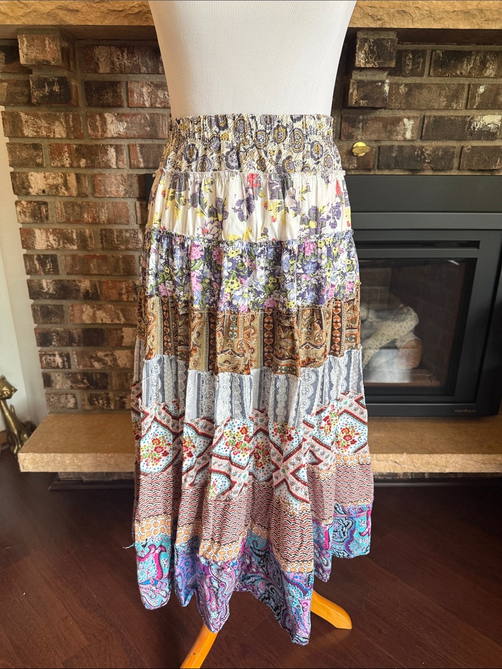 FOREVER 21 Vintage 100% cotton prairie style skirt. Raw hemmed contrasting fabri
